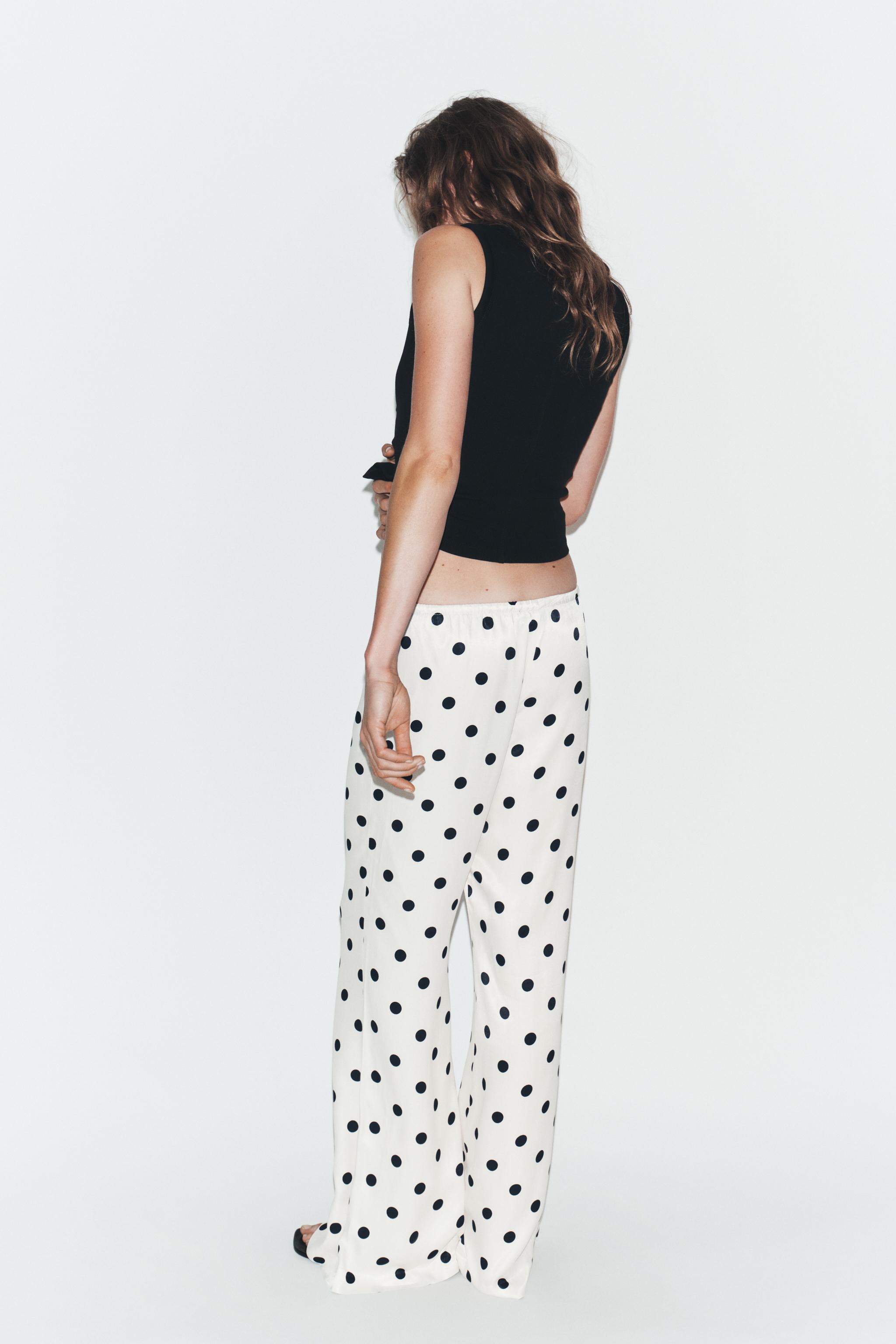 PANTALON SATINÉ À CORDONS ET POIS